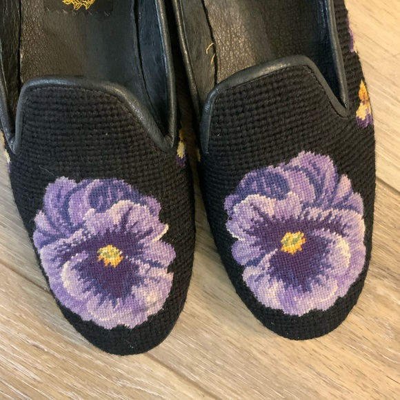 The Larkspur Collection woven flats. - Picture 2 of 6